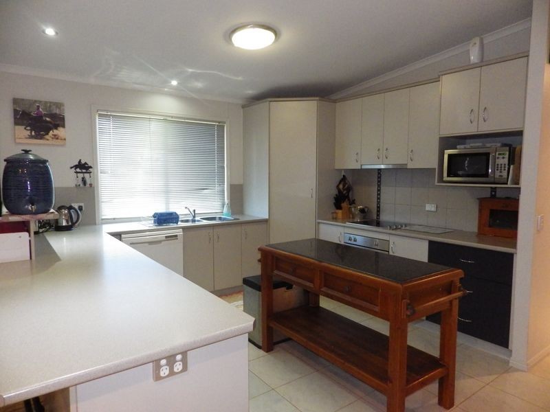 214 Bourne Drive, Roma QLD 4455