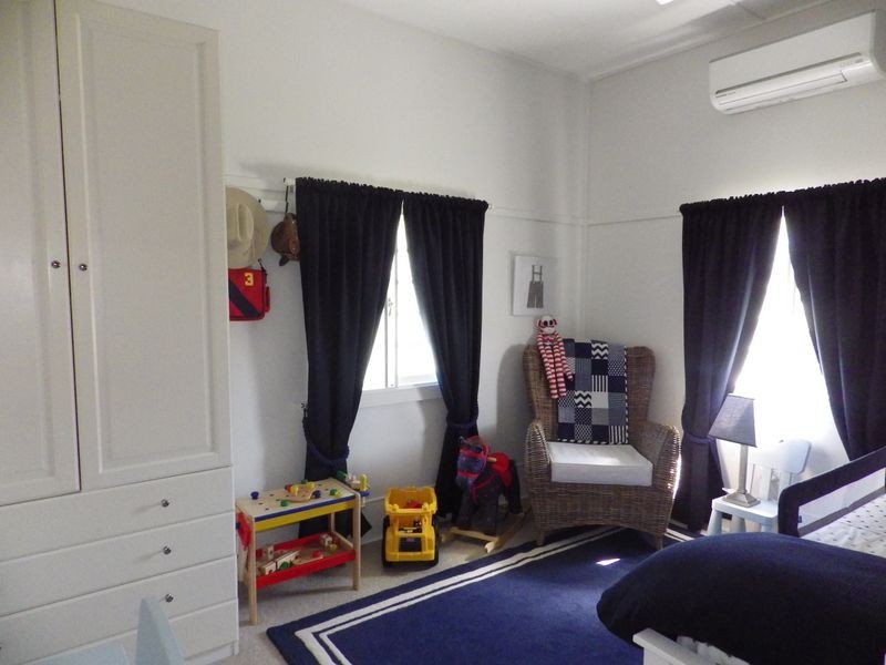 15 Hoffman Street, Roma QLD 4455