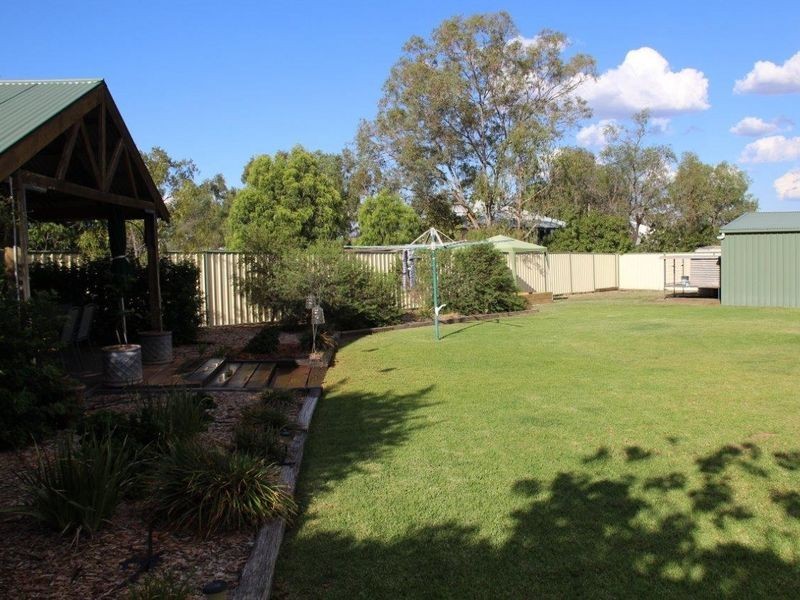 15 Hoffman Street, Roma QLD 4455