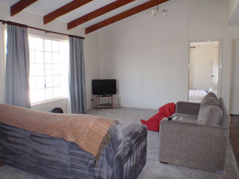 15 Powell Street, Roma QLD 4455