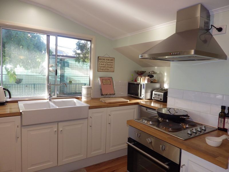 8 Gregory Street, Roma QLD 4455