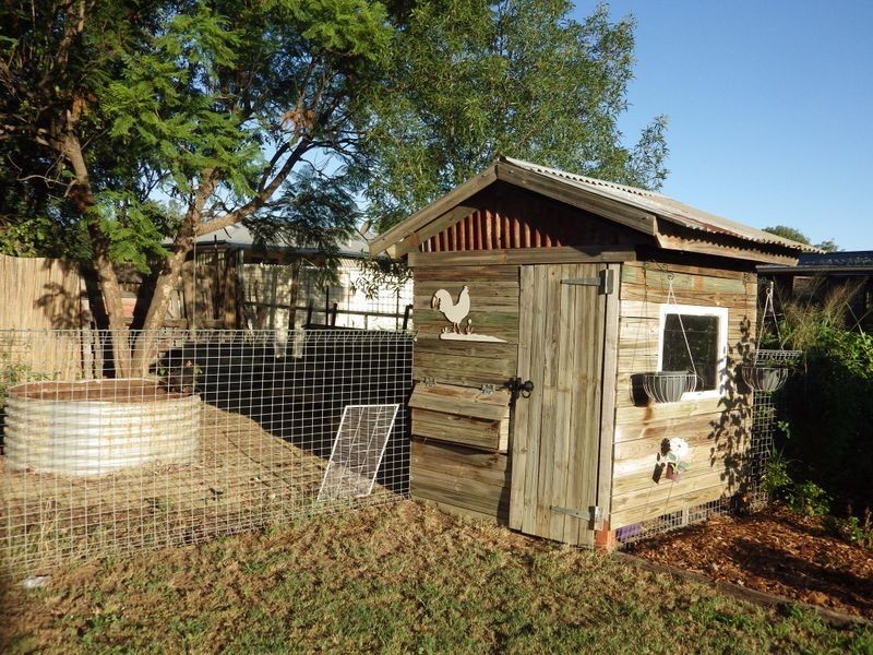 8 Gregory Street, Roma QLD 4455