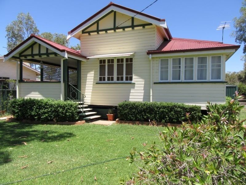 25 Spencer Street, Roma QLD 4455