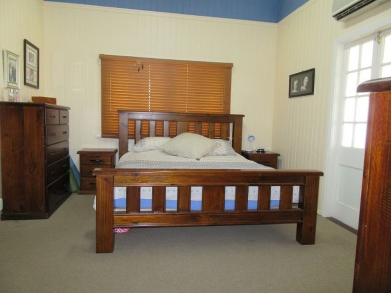 25 Spencer Street, Roma QLD 4455