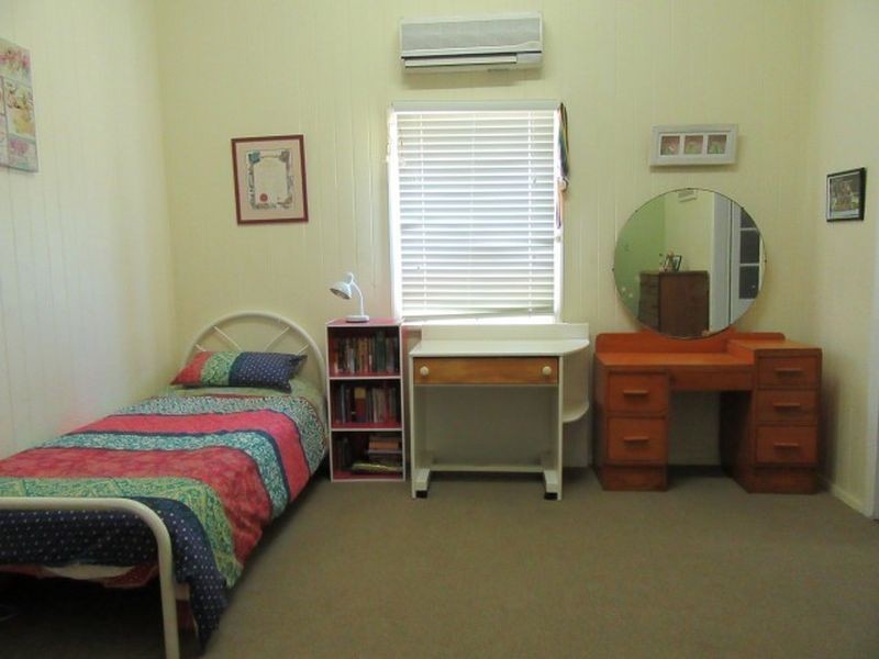 25 Spencer Street, Roma QLD 4455