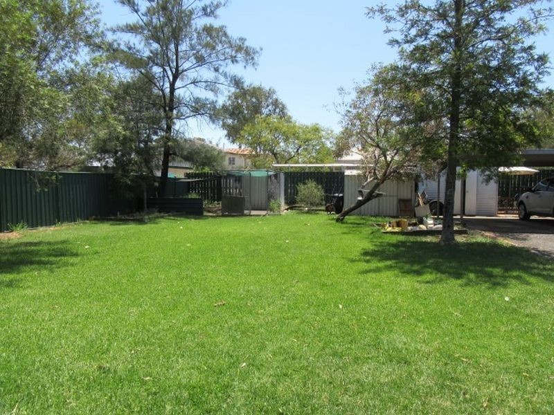 25 Spencer Street, Roma QLD 4455