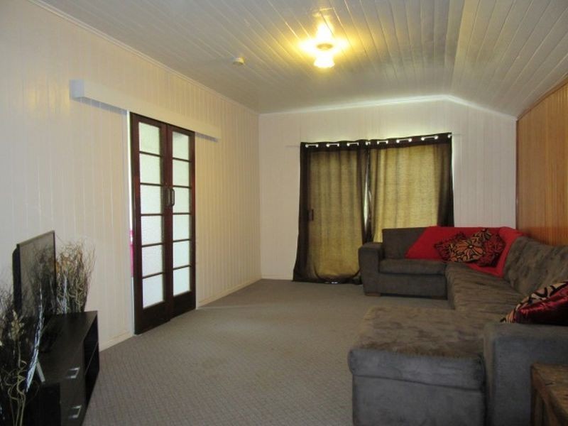 2-4 South Street, Roma QLD 4455