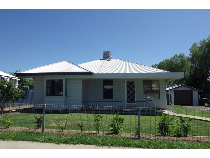 193 McDowall Street, Roma QLD 4455