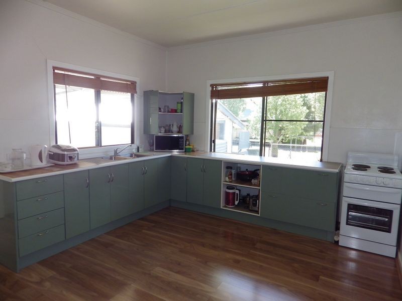 193 McDowall Street, Roma QLD 4455