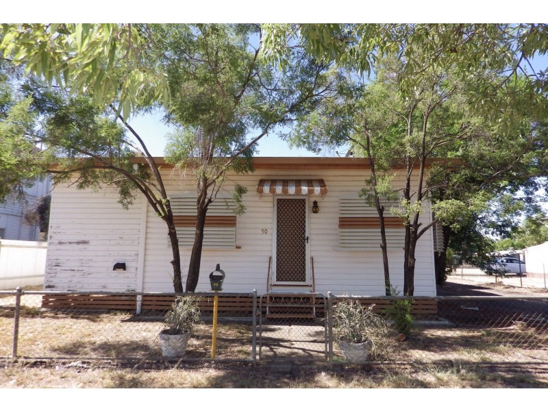 50 Gregory Street, Roma QLD 4455