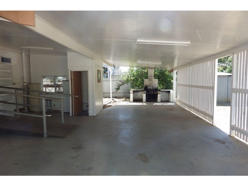 50 Gregory Street, Roma QLD 4455