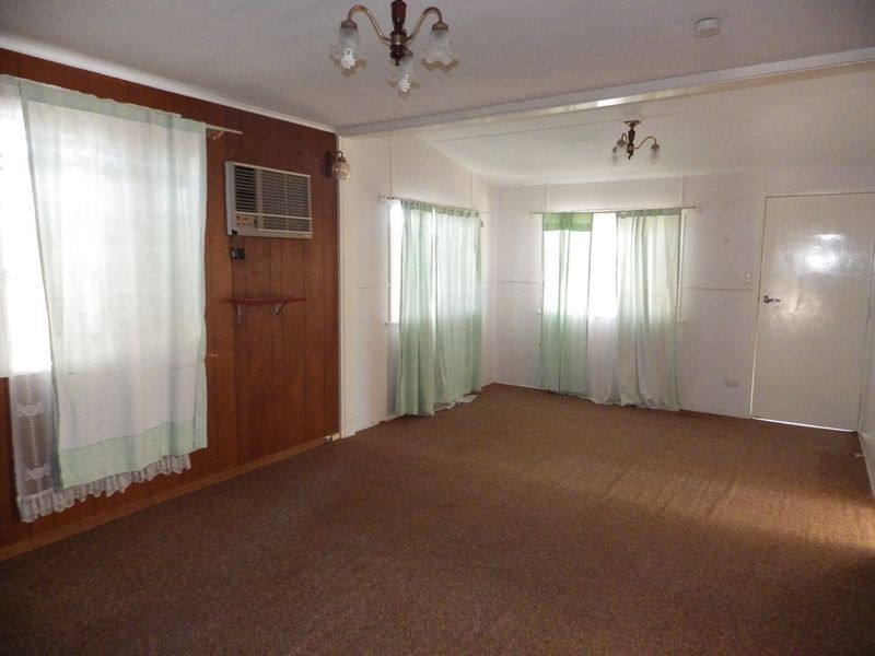 50 Gregory Street, Roma QLD 4455