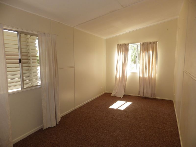 50 Gregory Street, Roma QLD 4455