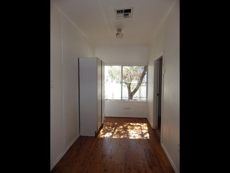 50 Gregory Street, Roma QLD 4455