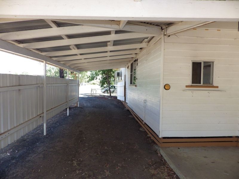 50 Gregory Street, Roma QLD 4455