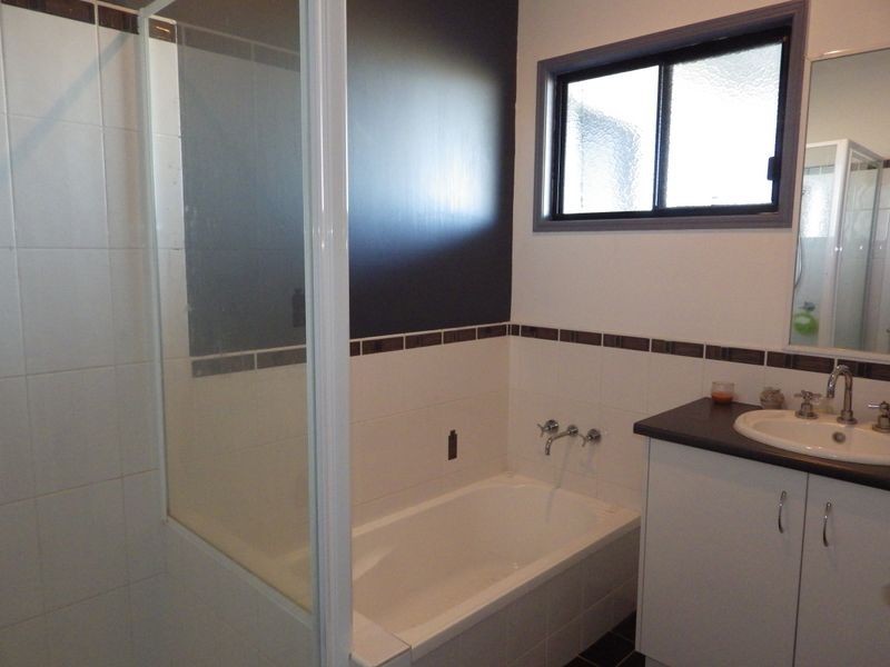 36 Hodgson Lane, Roma QLD 4455