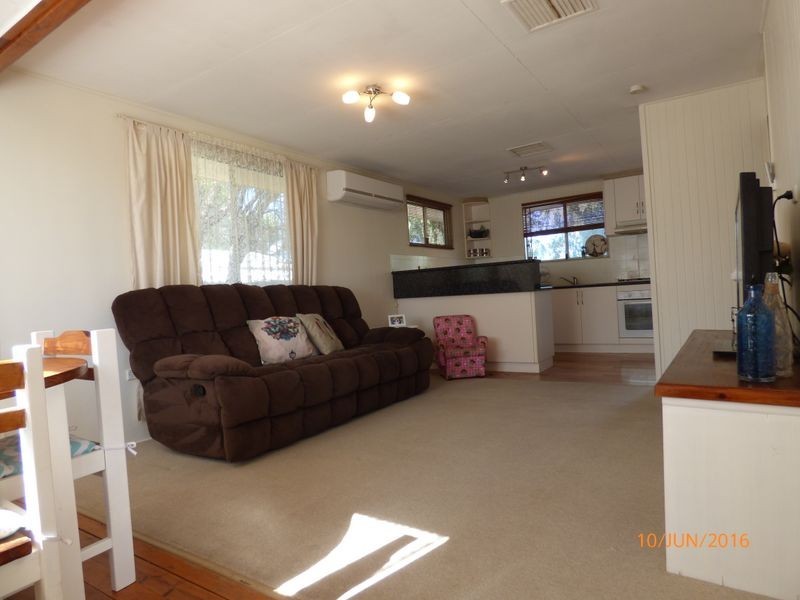 28 Howard Street, Roma QLD 4455