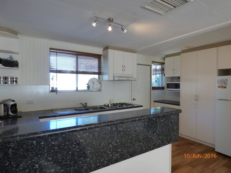 28 Howard Street, Roma QLD 4455