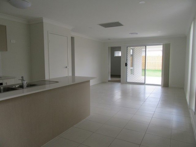 9 Lomandra Avenue, Roma QLD 4455