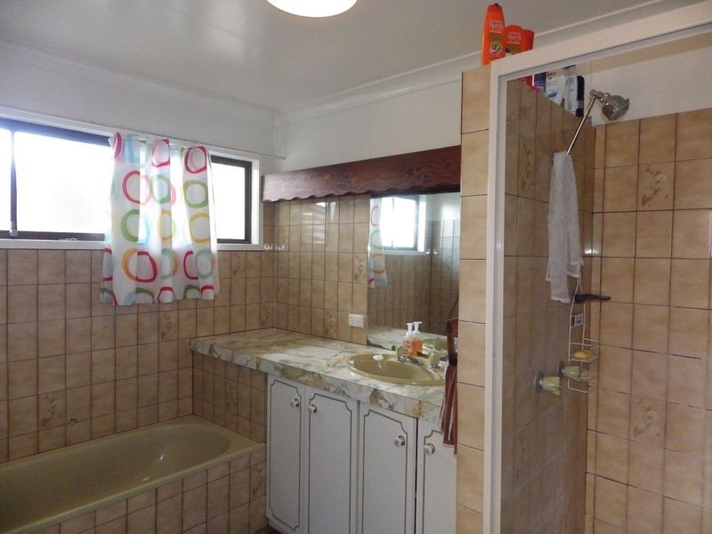 56 Elmer Street, Roma QLD 4455