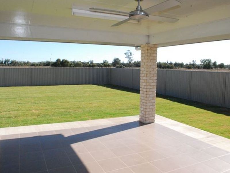 1 Edna Street, Roma QLD 4455