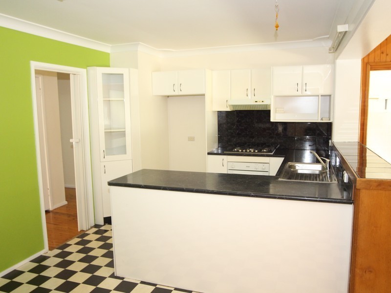 5 Noeline Avenue, Macquarie Fields NSW 2564
