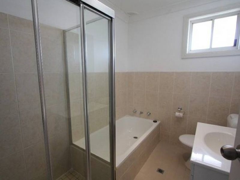 8/6-8 Second Avenue, Macquarie Fields NSW 2564