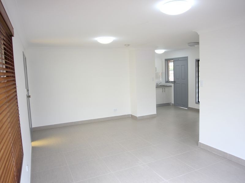 8A Robinson Close, Casula NSW 2170