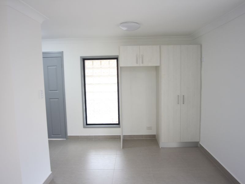 8A Robinson Close, Casula NSW 2170