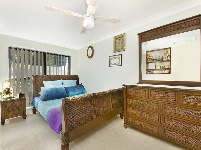 17 Clifford Crescent, Ingleburn NSW 2565