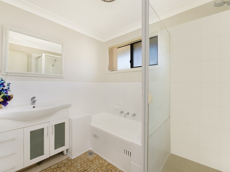 17 Clifford Crescent, Ingleburn NSW 2565