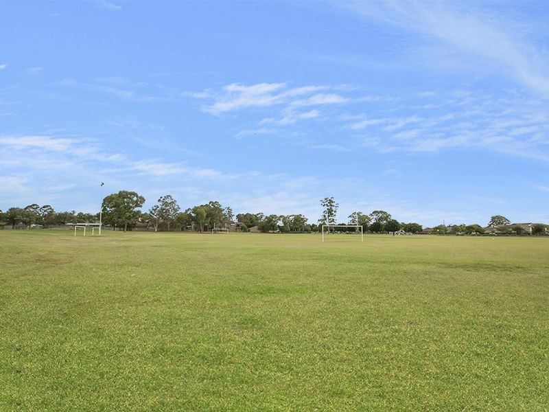 21 Blackwood Ave, Minto NSW 2566