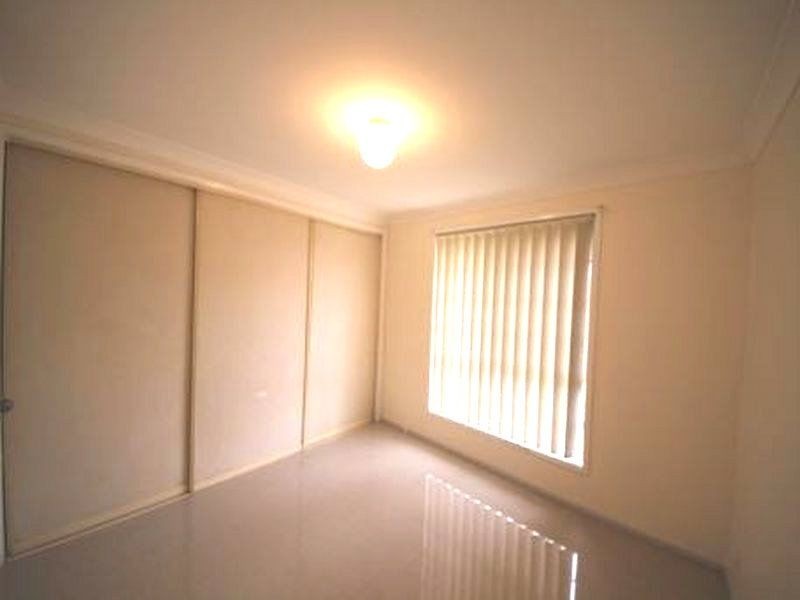 25 Guernsey Ave, Minto NSW 2566