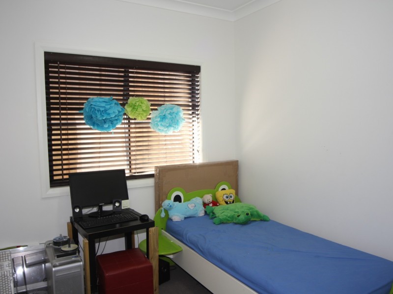 33 Woodroffe Street, Minto NSW 2566