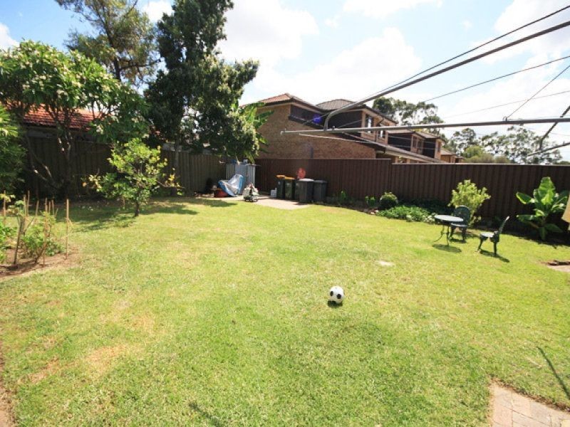 23 Treelands Avenue, Ingleburn NSW 2565