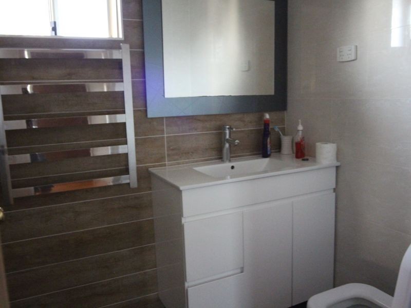 8 Paper Bark Place, Macquarie Fields NSW 2564