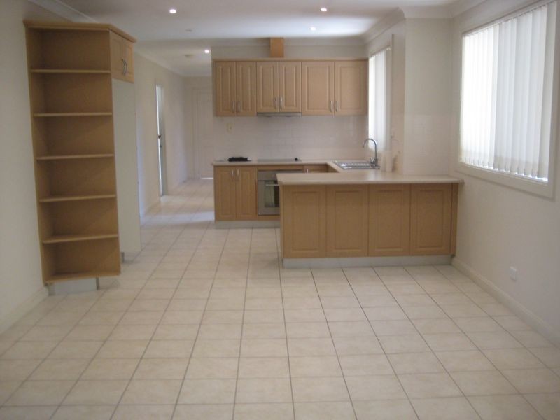 4/13-15 Atchison Road, Macquarie Fields NSW 2564