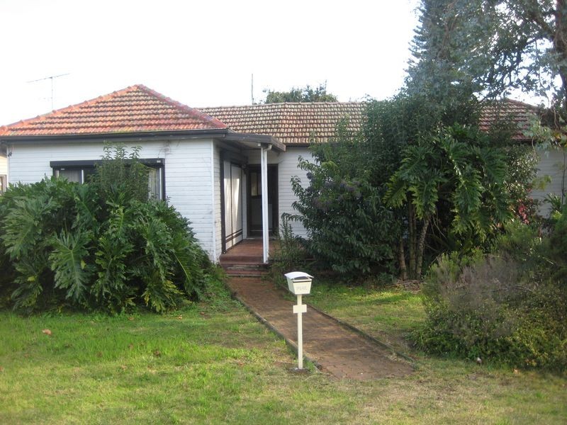 19 Carinda Street, Ingleburn NSW 2565