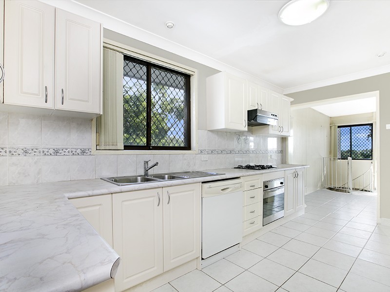 226 Eagleview Road, Minto NSW 2566