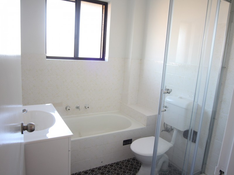 9/68 Castlereagh Street, Liverpool NSW 2170