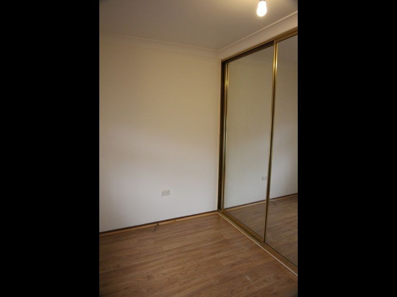 9 Boyer Place, Minto NSW 2566