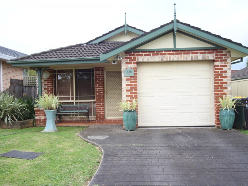 32B Hyacinth Avenue, Macquarie Fields NSW 2564