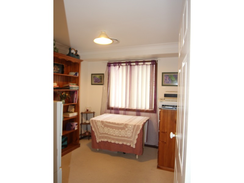 32B Hyacinth Avenue, Macquarie Fields NSW 2564