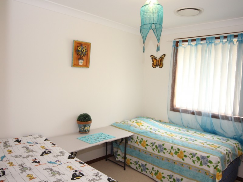 32B Hyacinth Avenue, Macquarie Fields NSW 2564