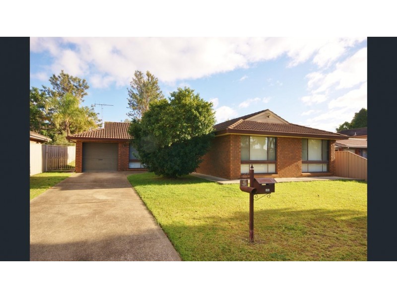 5 Canna Place, St Andrews NSW 2566