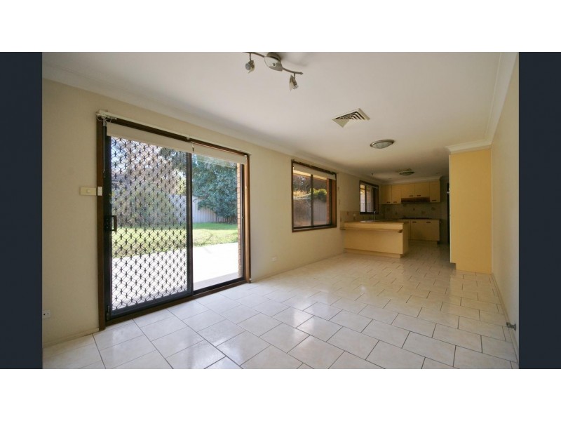 5 Canna Place, St Andrews NSW 2566