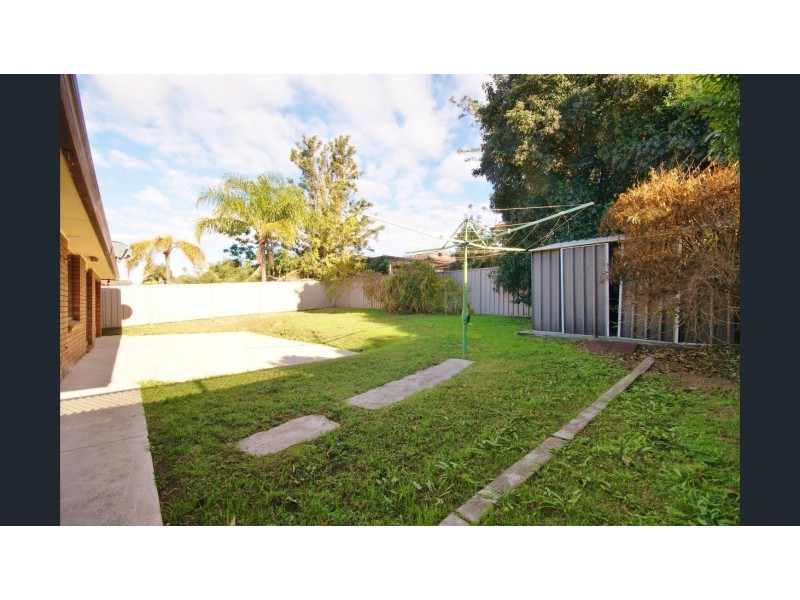 5 Canna Place, St Andrews NSW 2566