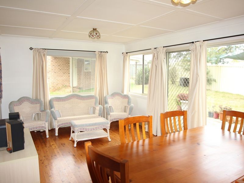6 Troon Place, St Andrews NSW 2566