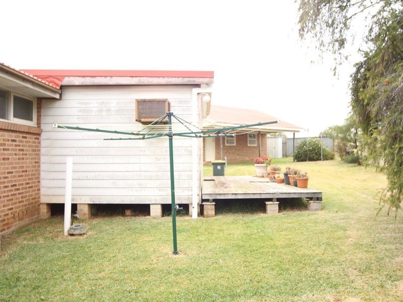 6 Troon Place, St Andrews NSW 2566