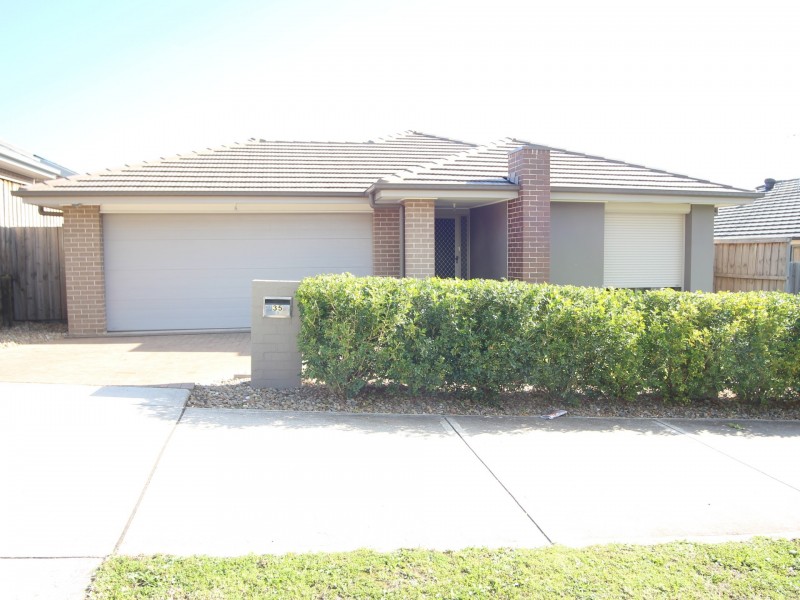 35 Gawler Avenue, Minto NSW 2566